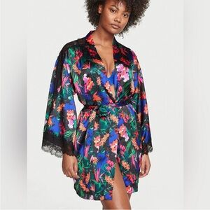Victoria's Secret Moonlit Tropic Black Lace Inset satin Robe